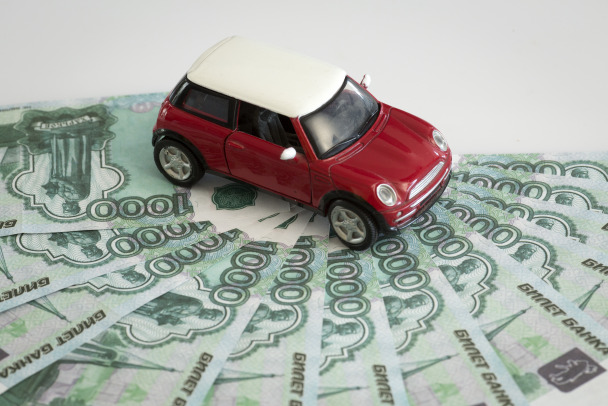 Подсчитали — прослезились. Российским автовладельцам придётся доплатить 300–840 тыс. утильсбора за импортные машины