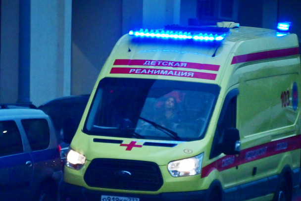 В Педиатрическом университете Петербурга спасают ребенка, упавшего с 7-го этажа в Тихвине