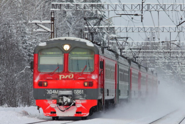 На Балтийском и Финляндском направлениях отменяют поезда из-за снега и ветра