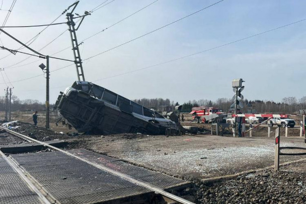 Смертельный удар поезда и автобуса в Ярославской области стал уголовным делом еще для двух железнодорожников