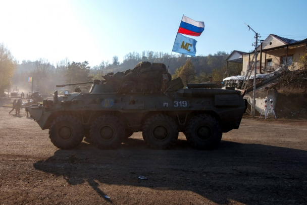 В Кремле подтвердили, что российские миротворцы покидают Нагорный Карабах