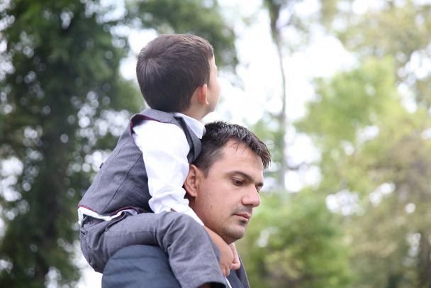 В Госдуме объяснили запрет на увольнение отцов-одиночек