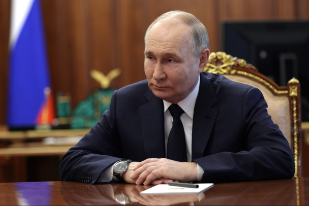 Путин встретился с новым правительством. А 15 мая побеседует с бывшими министрами