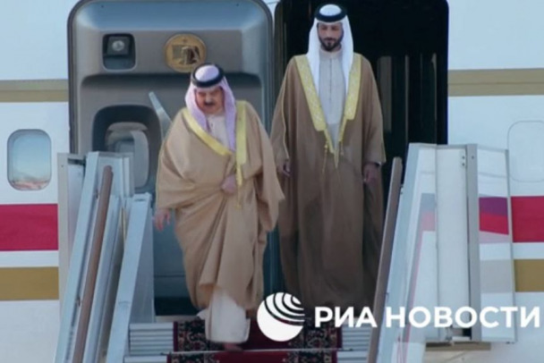 Король Бахрейна прилетел в Москву. Он встретится с Путиным 23 мая