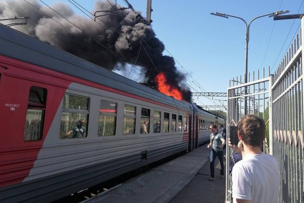 Два «Сапсана» и «Ласточка» задержались с прибытием в Петербург из-за горевшейся электрички в Подмосковье