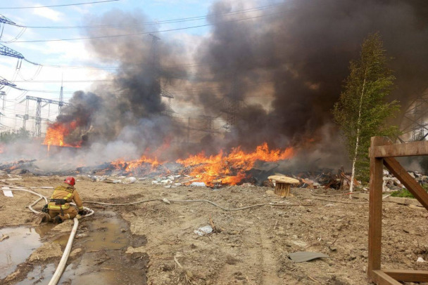 Ликвидировано открытое горение на нелегальной свалке в Новосергиевке