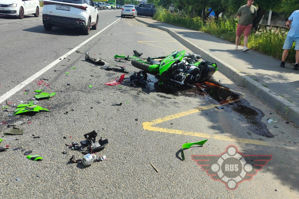Мотоциклиста госпитализировали после столкновения Тойотой» в Новосаратовке