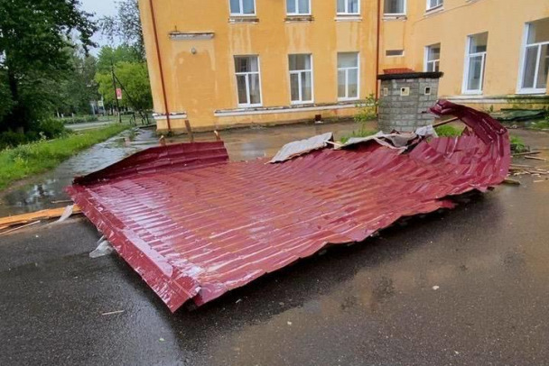 Ремонт сорванных крыш в Сланцах встанет в несколько миллионов