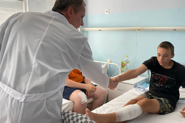 Стало известно состояние пострадавших детей из Шебекино, 8-летнего увезли на лечение в Москву