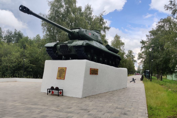 У Войсковиц отреставрировали технику-памятник советскому танкисту Зиновию Колобанову