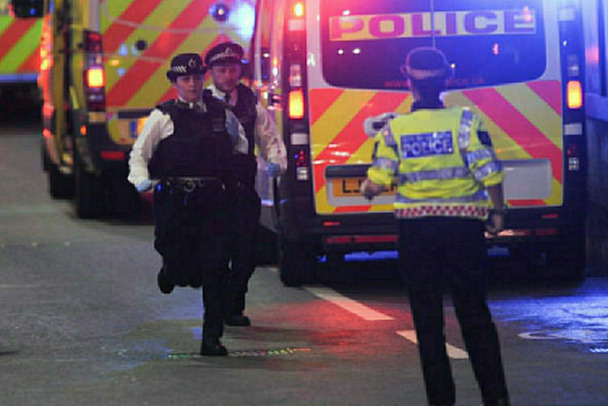 В британском Ротереме задержаны около 100 протестующих