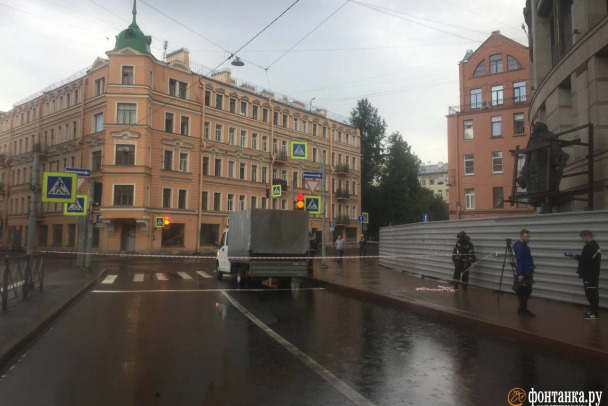 В Петербурге эвакуировали жильцов из дома, который угрожает рухнуть