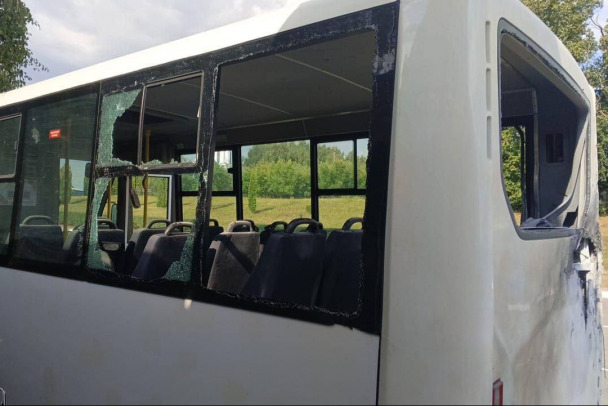 Беспилотник подбил автобус в Белгородской области: один погиб, трое ранены
