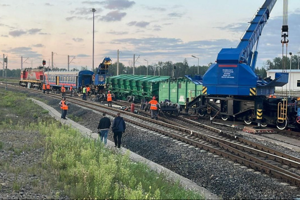 Под Кингисеппом ликвидировали последствия схода вагонов с углем