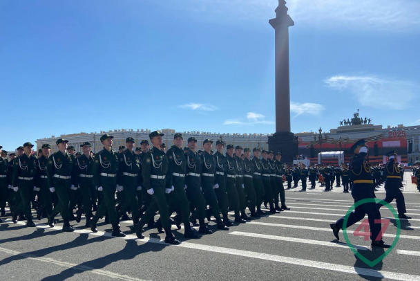 В Петербурге завершен парад Победы