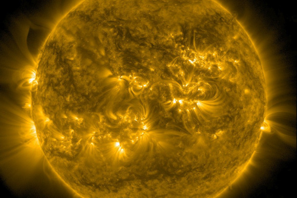 Геомагнитный шторм, продолжавшийся 42 часа, закончился. И тут произошло то, что невозможно