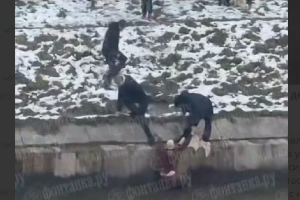 Женщина спасла девочку из Матисова канала в Петербурге