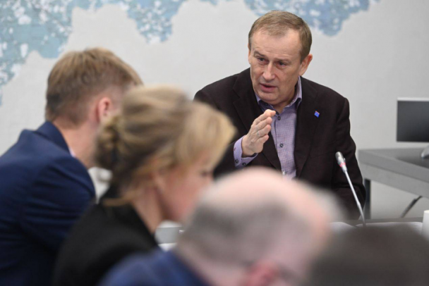 Полна коробочка. Губернатор Дрозденко доукомплектовал своё правительство