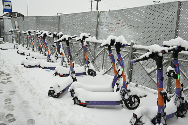 Теперь официально. В Петербурге завершился сезон самокатов