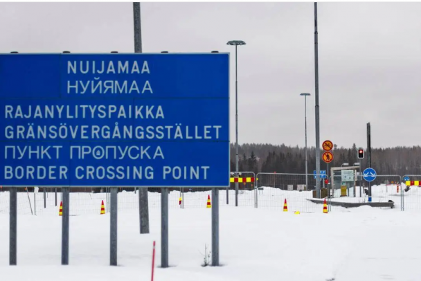 Финских таможенников перебрасывают от границы с Ленобластью