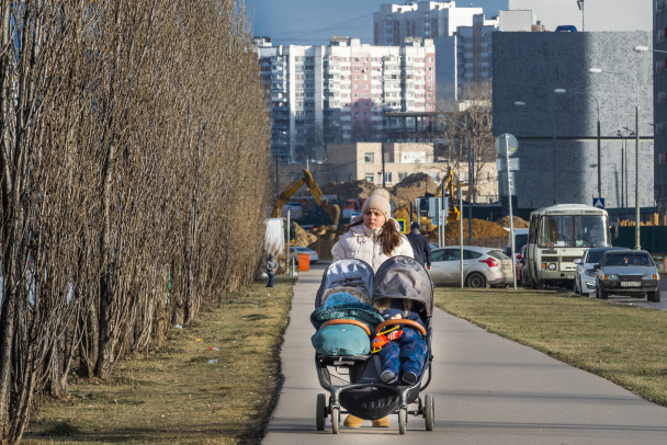 Госдума приняла закон о выплатах матерям-героиням и перерасчете пенсий многодетным