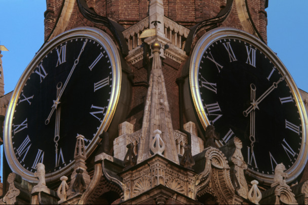 В Риге хотят запретить запускать салюты на Новый год по московскому времени