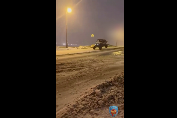 А как летел над набережной. ГАИ нашла автора видео и хозяина багги в центре Петербурга