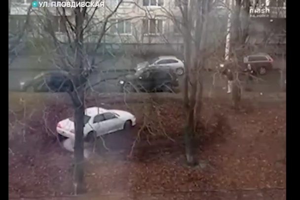 Вальс-бостон на газоне в Петербурге привел молодого водителя к уголовному делу