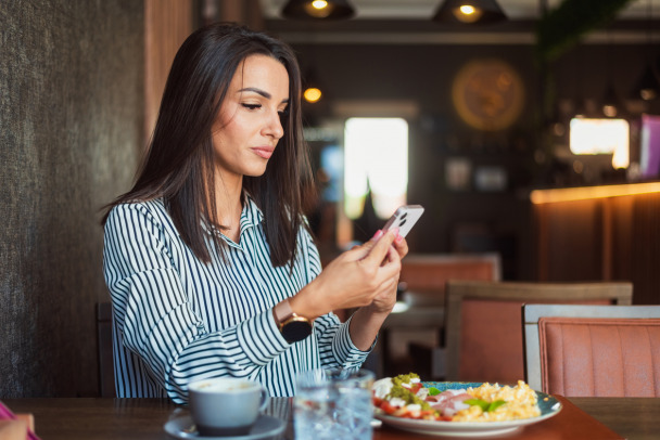 Клиенты Билайна чаще всего заходят на маркетплейсы во время обеда