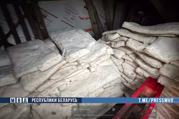 Белорус отомстил работодателю: украл 2 тонны соленого сала