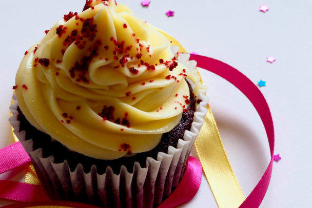 Работают в усиленном режиме. Кондитерские фабрики Ленобласти готовят сласти к Новому году