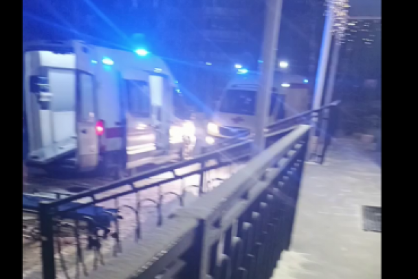 Нападение школьника на учительницу математики в Петербурге - три раза ножом в спину, потом хотел сам