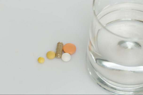 Почему антипохмельные средства не помогут и навредят, объяснил нарколог