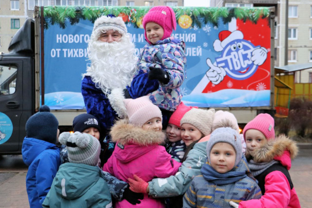 Праздника должно быть много. Дети работников ОВК получили более 5 тысяч подарков к Новому году
