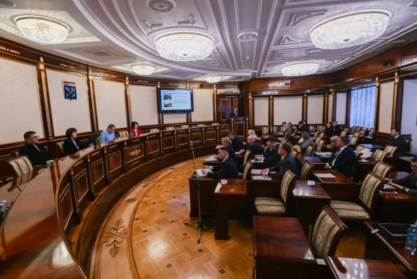 Дрозденко: Задача службам не испортить Новый год