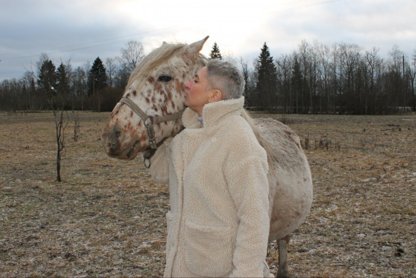 Вика вывезет. Воспитание мужика из девочки в сельской идиллии