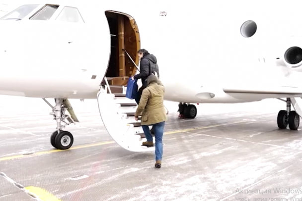 Баскетболиста Касаткина, задержанного во Франции, вернули в Москву, обменяв на француза из колонии в России - видео