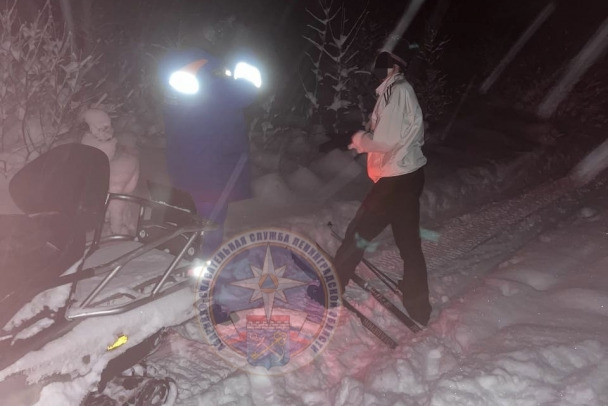 Из леса у Орехово в темноте опять спасали лыжницу