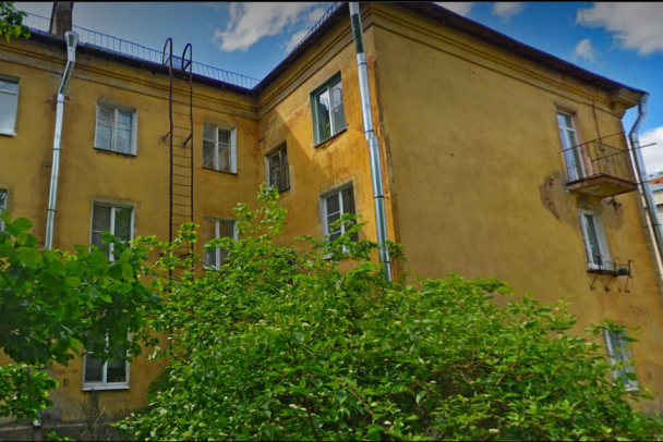 После коммунальной аварии в доме на 30 квартир в Никольском третий день нет воды и отопления