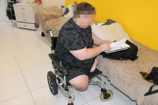 Прописка у него - городская. Бойцу СВО без ног, жилья и выплат помогут по поручению губернатора Дрозденко