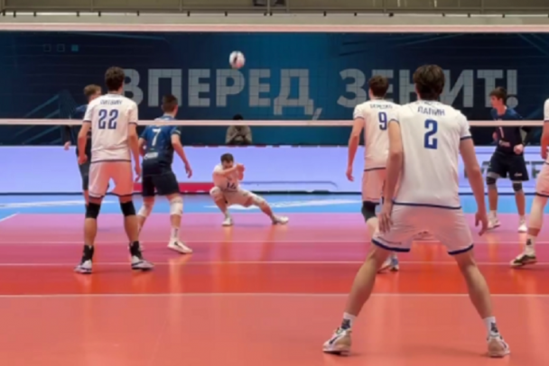 Молодежная волейбольная команда Динамо-ЛО завершили матч с соперниками из Казани красивым ударом и победой