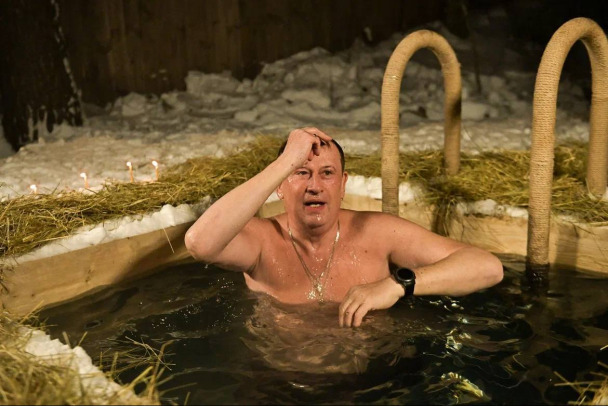 Губернатор Дрозденко окунулся в купель