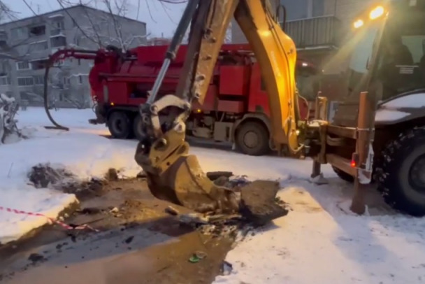 Авария оставила без воды десятки домов, детсады и школу-интернат в Никольском