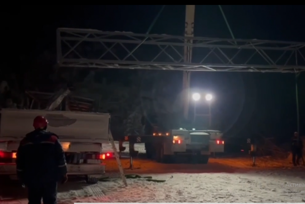 Губернатор Мурманской области показал, в каких условиях ликвидируют энергетический коллапс в регионе. Вертолетам не взлететь - видео