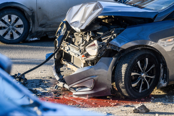 Двое детей в больнице после выезда Тойоты под колеса тягача под Тихвином