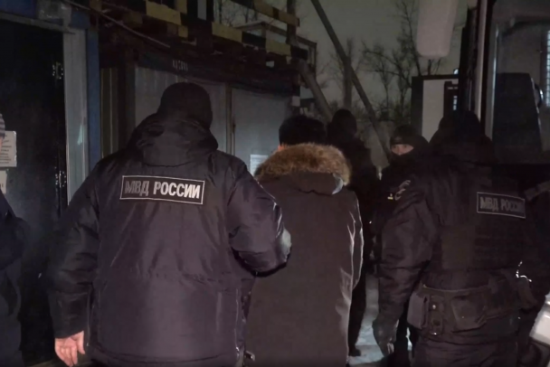 И снова рейд. Полиция проверила почти 500 иностранцев на стройках в Петербурге