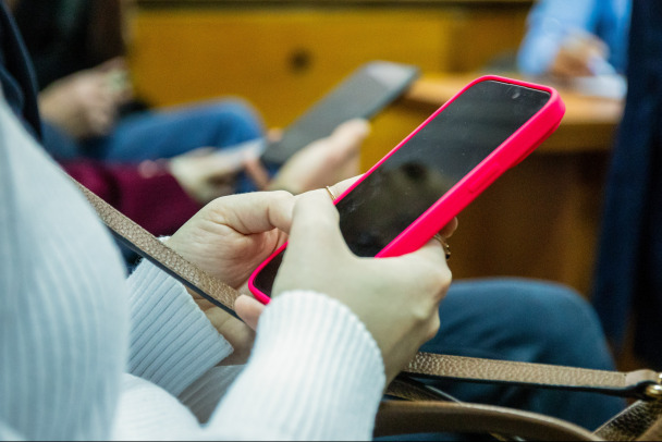 Все домовые чаты к осени окончательно переведут в Max