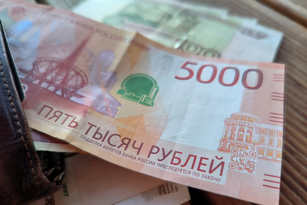 Петростат назвал среднюю зарплату в Петербурге и Ленобласти на конец 2025 года