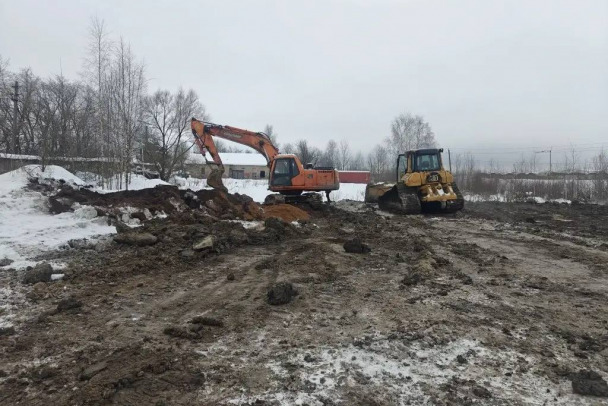 Бульдозер и экскаватор увезли с незаконной свалки в Суоранде