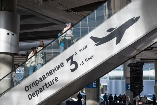 Пулково предупредило о возможных проблемах с рейсами на Москву